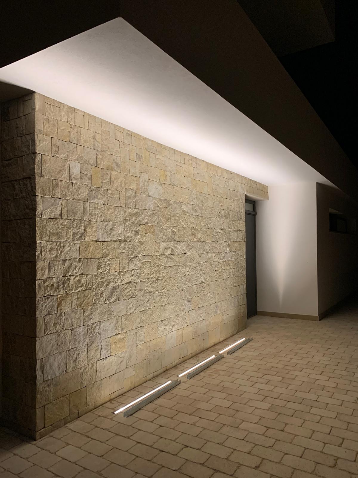 foto fachada casa piedra 